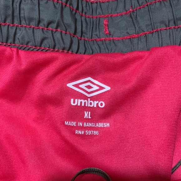 Umbro pink athletic shorts - Picture 3 of 6